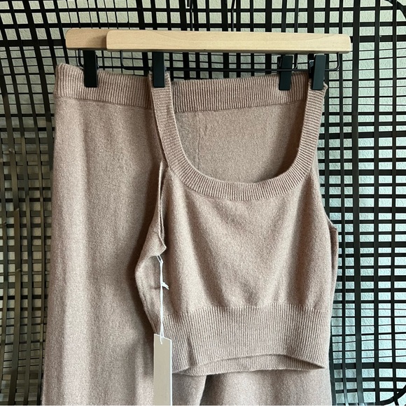 Reformation Caitlin Cashmere Two Piece Set - Picture 10 of 11